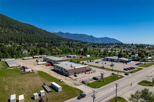1420 Northwest Boulevard, Creston, BC 