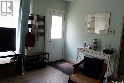 318 4Th Avenue W, Assiniboia, SK - Indoor Photo Showing Other Room