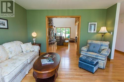 21 Lighthouse Point Dr, Thessalon, ON - Indoor Photo Showing Living Room