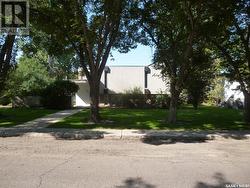 433 3rd STREET E  Shaunavon, SK S0N 2M0