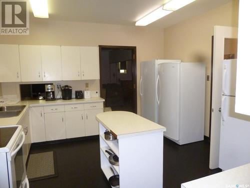 433 3Rd Street E, Shaunavon, SK - Indoor Photo Showing Kitchen