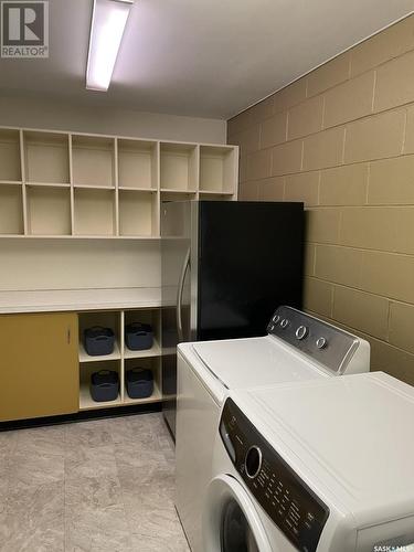 433 3Rd Street E, Shaunavon, SK - Indoor Photo Showing Laundry Room