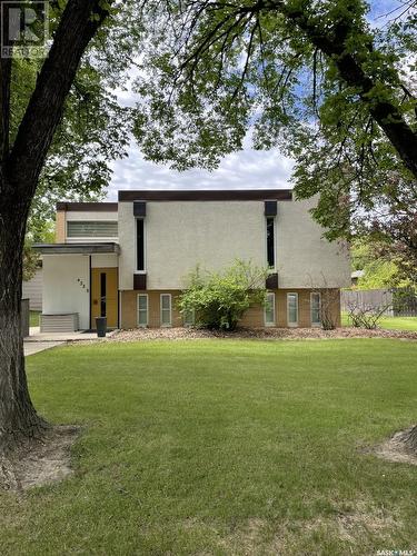 433 3Rd Street E, Shaunavon, SK - Outdoor