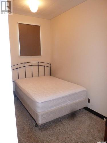 433 3Rd Street E, Shaunavon, SK - Indoor Photo Showing Bedroom