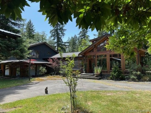 3744 Gibbins Rd, Duncan, BC 