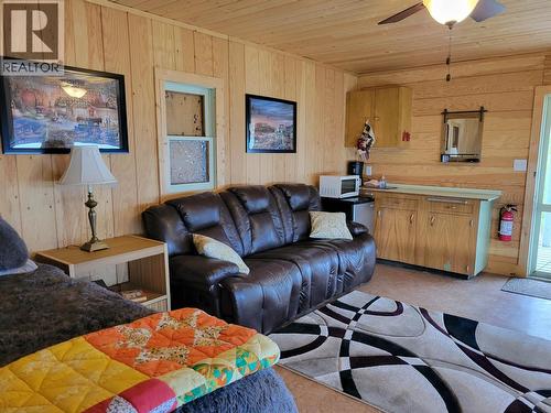 8687 Gala Bay Road, Fraser Lake, BC - Indoor Photo Showing Living Room