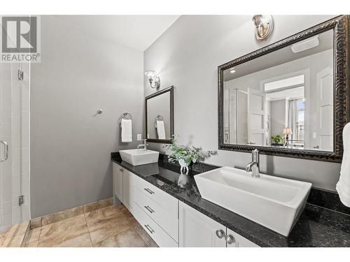 1825 Scott Crescent, West Kelowna, BC - Indoor Photo Showing Bathroom