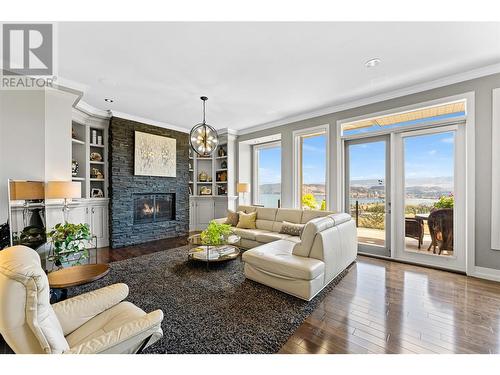 1825 Scott Crescent, West Kelowna, BC - Indoor Photo Showing Living Room With Fireplace