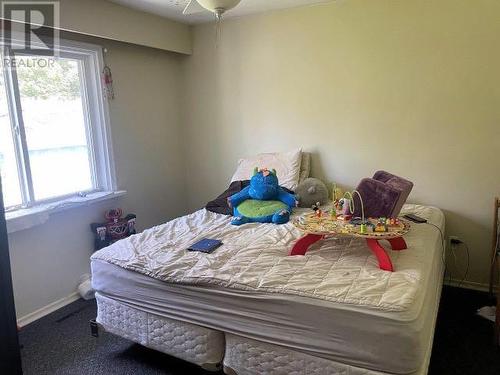 6143 Lois Street, Powell River, BC - Indoor Photo Showing Bedroom