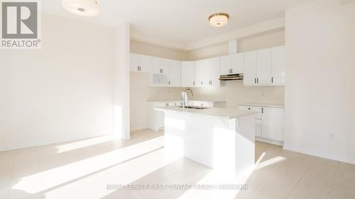 3778 Sunbank Crescent, Severn, ON - Indoor Photo Showing Kitchen