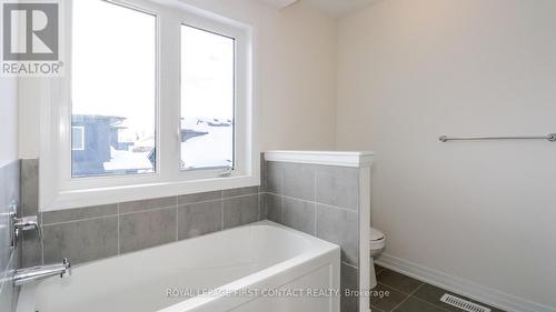 3778 Sunbank Crescent, Severn, ON - Indoor Photo Showing Bathroom