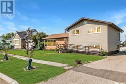 330 Alberta AVENUE  Kerrobert, SK S0L 1R0