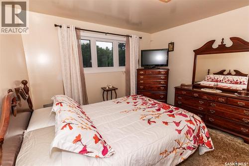 330 Alberta Avenue, Kerrobert, SK - Indoor Photo Showing Bedroom