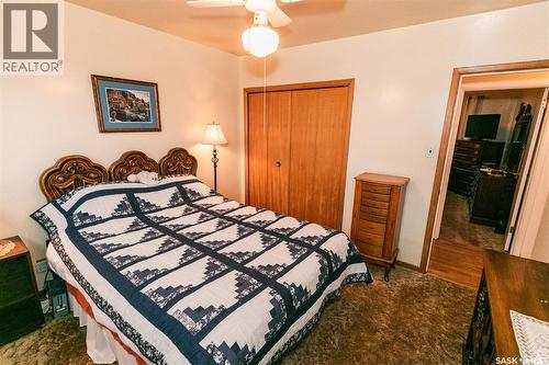 330 Alberta Avenue, Kerrobert, SK - Indoor Photo Showing Bedroom