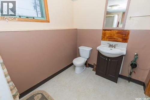 330 Alberta Avenue, Kerrobert, SK - Indoor Photo Showing Bathroom