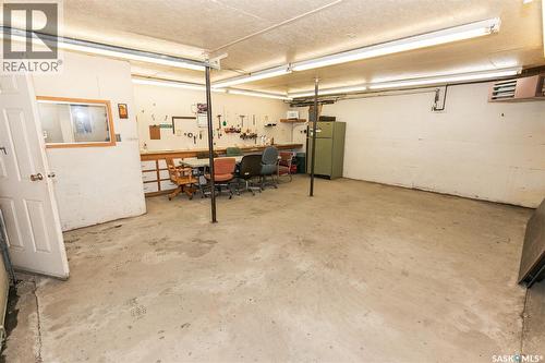 330 Alberta Avenue, Kerrobert, SK - Indoor Photo Showing Garage