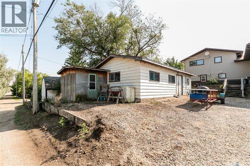 330 Alberta Avenue, Kerrobert, SK - Outdoor With Exterior