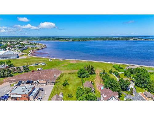204 Jd Gauthier Blvd, Shippagan, NB 