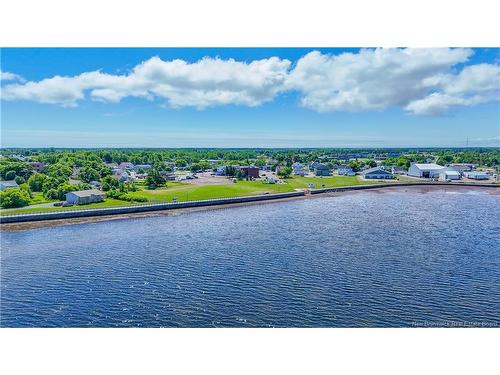 204 Jd Gauthier Blvd, Shippagan, NB 