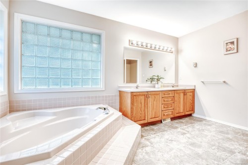 5352 Coastview Pl, Nanaimo, BC 