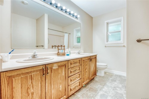 5352 Coastview Pl, Nanaimo, BC 