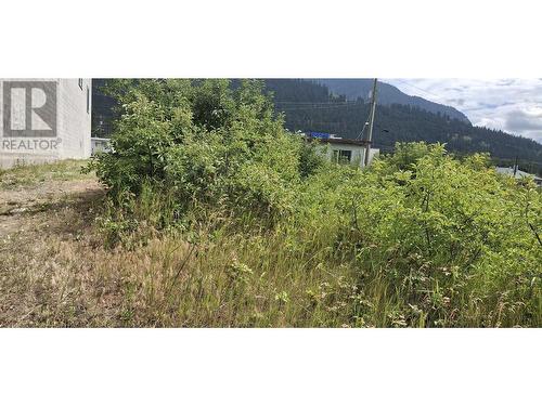 722 1St Avenue, Chase, BC 