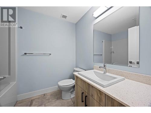 207 Royal Avenue Unit# 404, Kamloops, BC - Indoor Photo Showing Bathroom