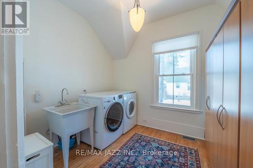 122 Richard Street, Greater Napanee (Greater Napanee), ON - Indoor Photo Showing Laundry Room