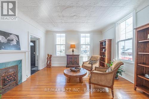 122 Richard Street, Greater Napanee (Greater Napanee), ON - Indoor Photo Showing Living Room With Fireplace