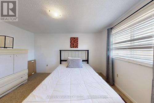 69 Wooliston Crescent, Brampton, ON - Indoor Photo Showing Bedroom