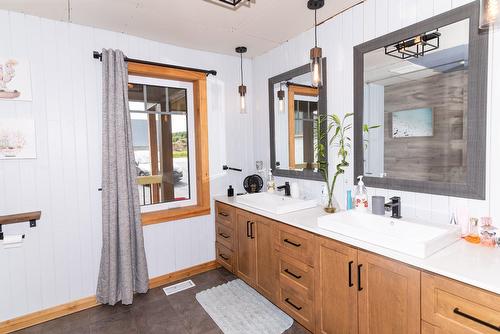Bathroom - 4191 4E Rang E., Sainte-Hélène-De-Kamouraska, QC - Indoor Photo Showing Bathroom
