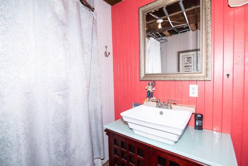 Bathroom - 4191 4E Rang E., Sainte-Hélène-De-Kamouraska, QC - Indoor Photo Showing Bathroom