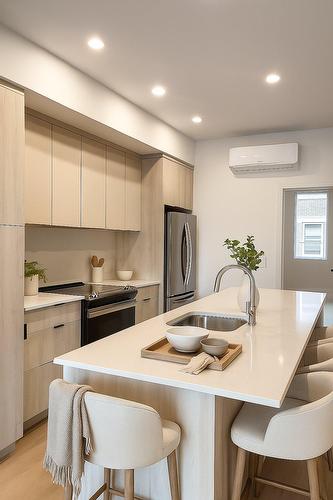 Cuisine - 213-5775 Boul. De Maisonneuve O., Montréal (Côte-Des-Neiges/Notre-Dame-De-Grâce), QC - Indoor Photo Showing Kitchen With Upgraded Kitchen