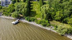 Access to a body of water - 