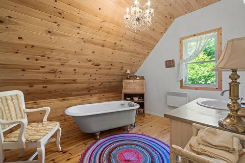 Salle de bains - 48 Ch. Williams, Gore, QC - Indoor