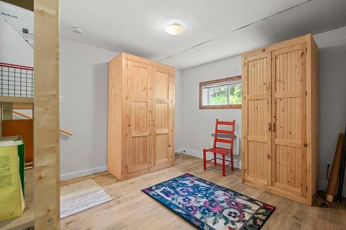 Boudoir - 48 Ch. Williams, Gore, QC - Indoor