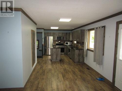 1822 66 Avenue, Grand Forks, BC - Indoor Photo Showing Kitchen