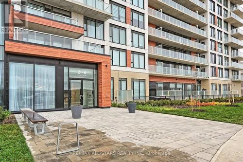 124 - 2 David Eyer Road, Richmond Hill, ON - Outdoor With Facade