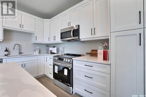 3236 Green Water Drive, Regina, SK - Indoor Photo Showing Kitchen With Upgraded Kitchen