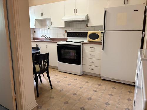 Cuisine - 3-4729 Rue Hochelaga, Montréal (Mercier/Hochelaga-Maisonneuve), QC - Indoor Photo Showing Kitchen
