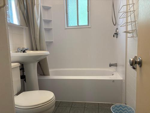 Salle de bains - 3-4729 Rue Hochelaga, Montréal (Mercier/Hochelaga-Maisonneuve), QC - Indoor Photo Showing Bathroom