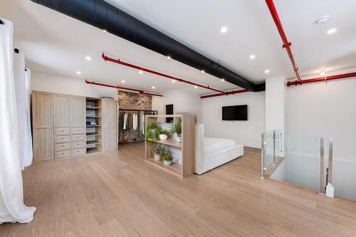 Mezzanine - 3-131 Rue Du Port, Montréal (Ville-Marie), QC - Indoor Photo Showing Other Room