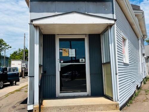 2-8-10 Longworth Avenue, Charlottetown, PE 