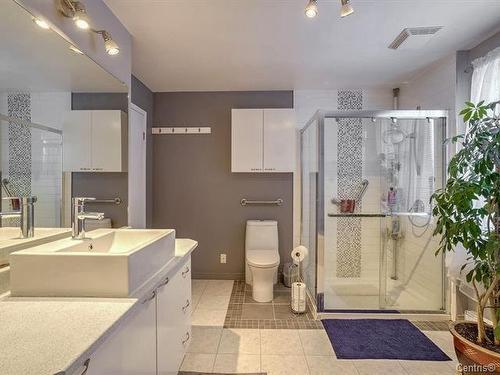 Bathroom - 4515 Av. Louis-Payette, Laval (Chomedey), QC - Indoor Photo Showing Bathroom