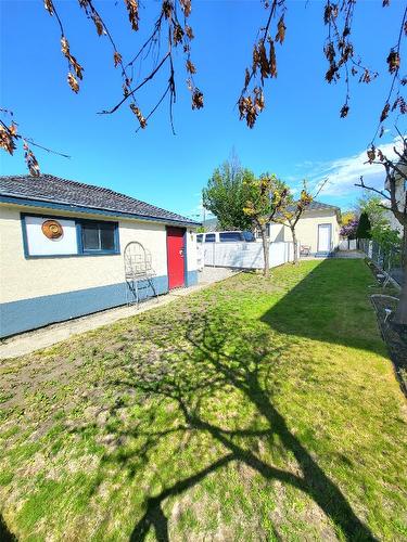 857 Main Street, Penticton, BC - Outdoor