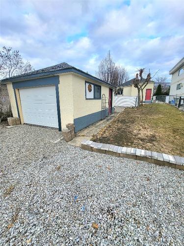 857 Main Street, Penticton, BC - Outdoor