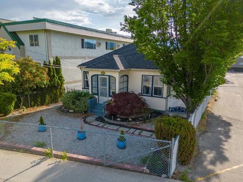 857 Main Street, Penticton, BC - Outdoor