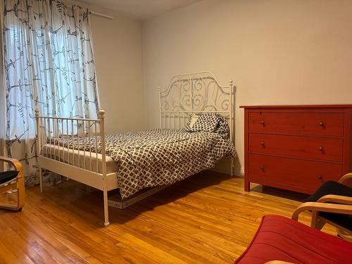 Chambre à coucher - 1-4729 Rue Hochelaga, Montréal (Mercier/Hochelaga-Maisonneuve), QC - Indoor Photo Showing Bedroom
