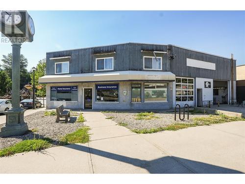 1967 Columbia Gardens Road  Fruitvale, BC V0G 1L0