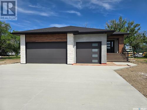 44 KENNEY CRESCENT  Weyburn, SK S4H 1L3